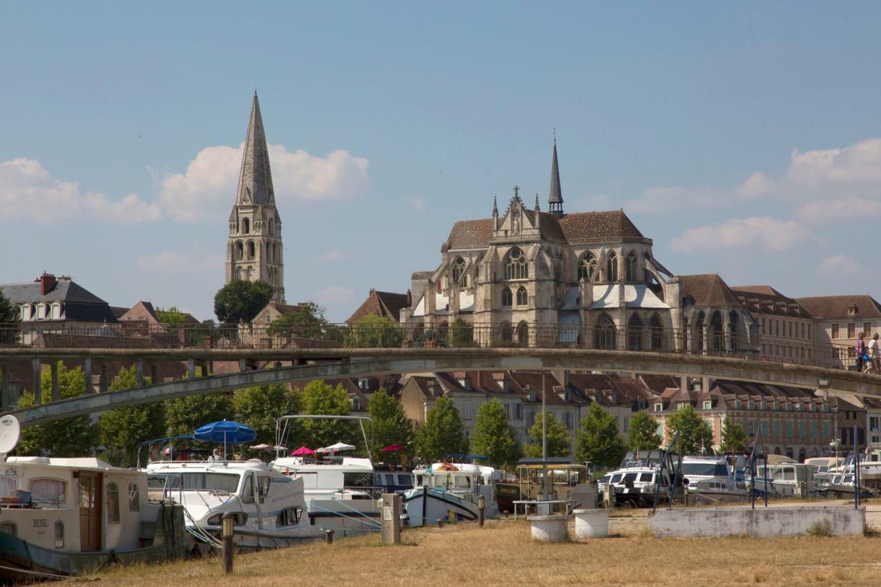 Duplex De Charmes N°1 Auxerre. Appartement Buitenkant foto